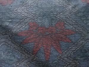 アンティーク　松皮菱に草花模様織り出し本場泥大島紬着物